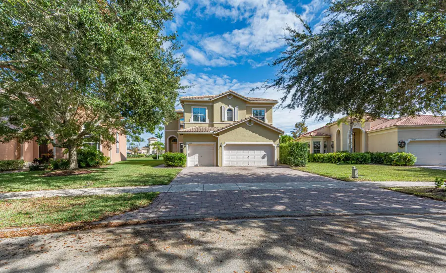 6027 Arlington Way, Fort Pierce, FL 34951 - #2