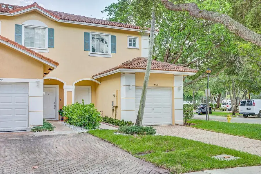 5720 Tuscany Way, Tamarac, FL 33321 - #3