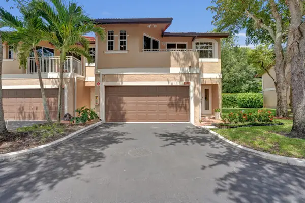 4921 Riverside Drive #606, Coral Springs, FL 33067