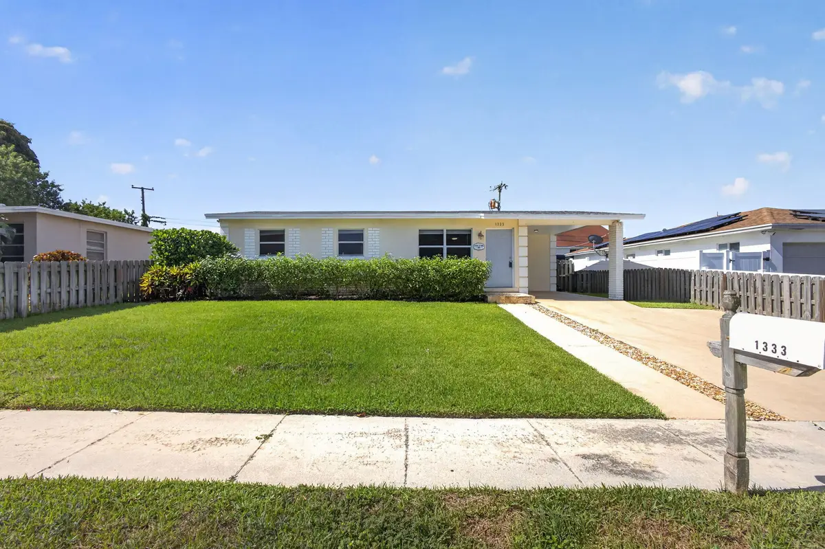 1333 W 31st Street, Riviera Beach, FL 33404 - #1