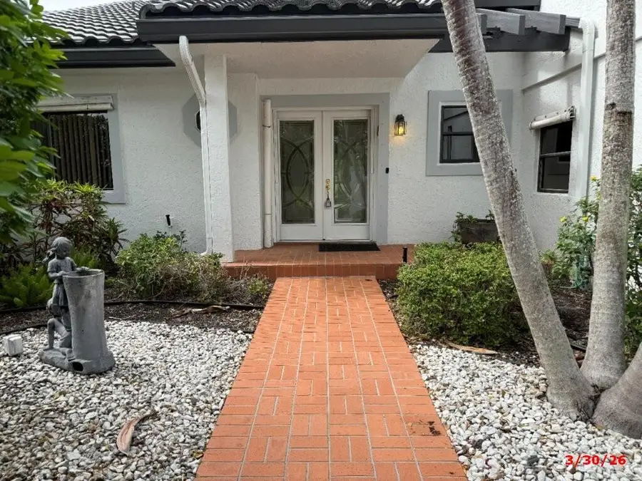 9 Windsor Lane, Boynton Beach, FL 33436 - #2