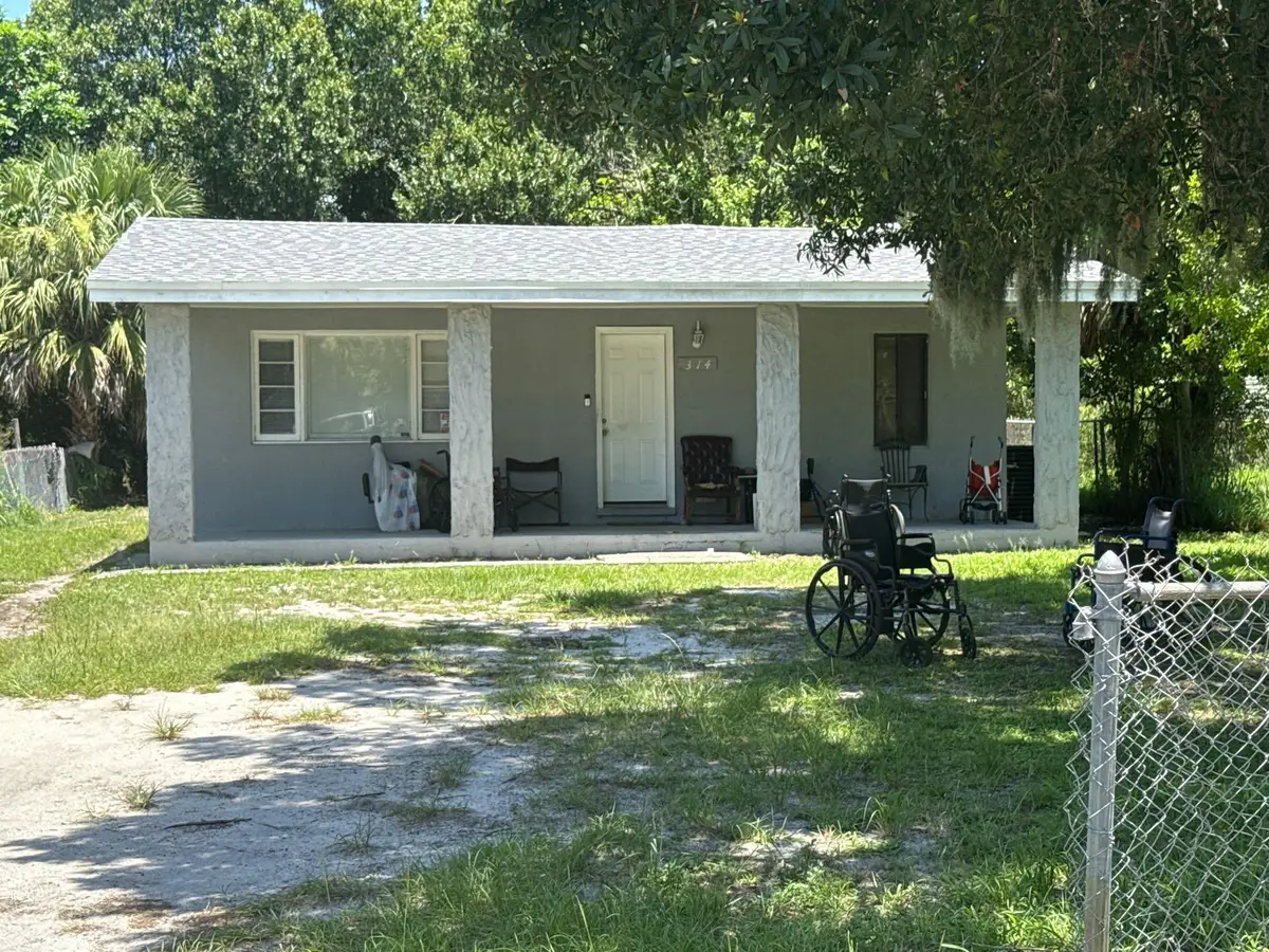 314 N 18th Street, Fort Pierce, FL 34950 - #1