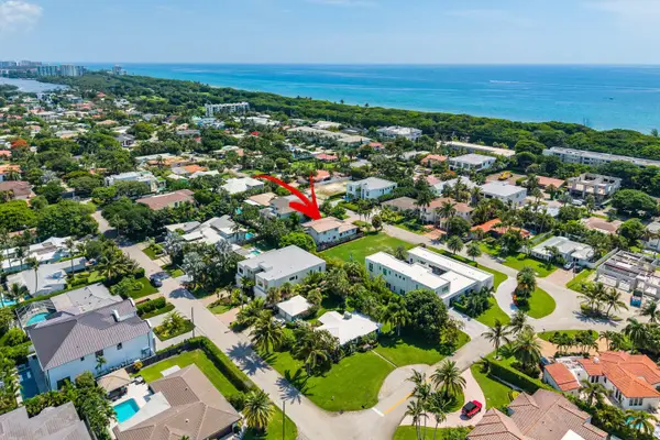 299 NE Wavecrest Court, Boca Raton, FL 33432