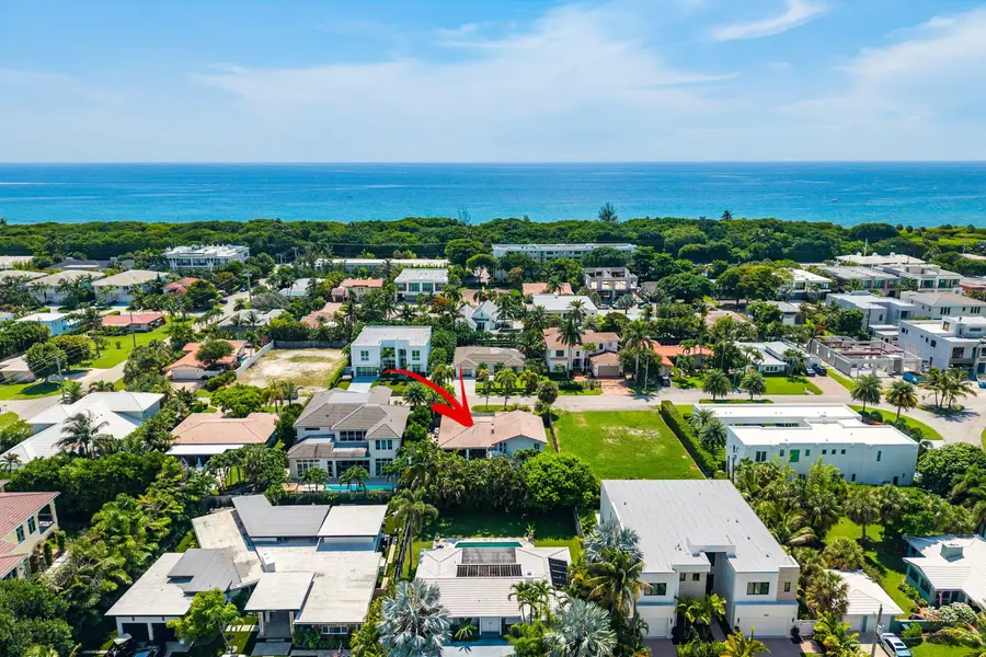 299 NE Wavecrest Court, Boca Raton, FL 33432 - #2
