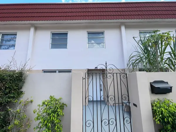 4140 Inverrary Drive #Apt 15e, Lauderhill, FL 33319