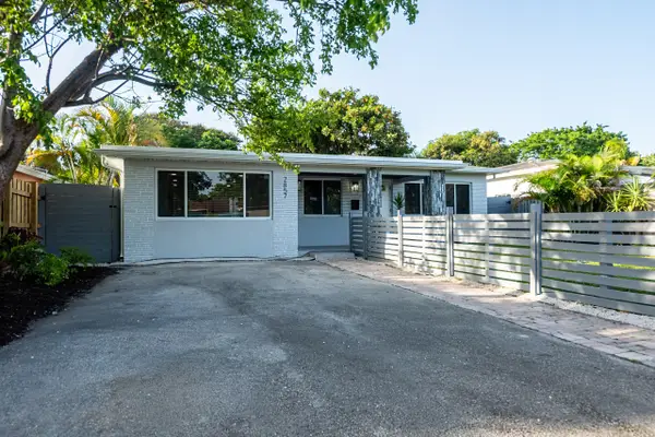 2857 Adams Street, Hollywood, FL 33020