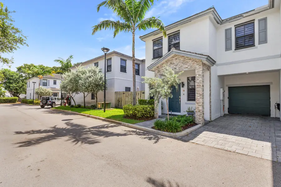 2820 SW 17th Avenue, Fort Lauderdale, FL 33315 - #2