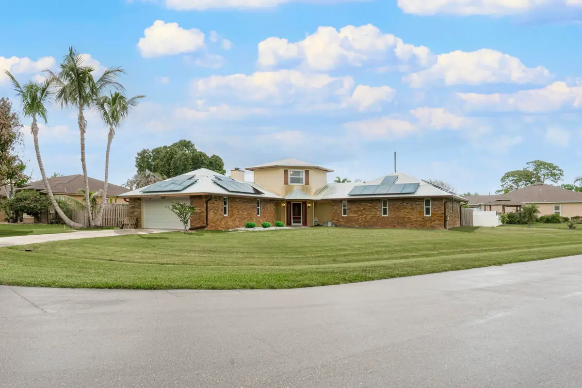 1091 SE Spinnaker Avenue, Port Saint Lucie, FL 34983 - #1
