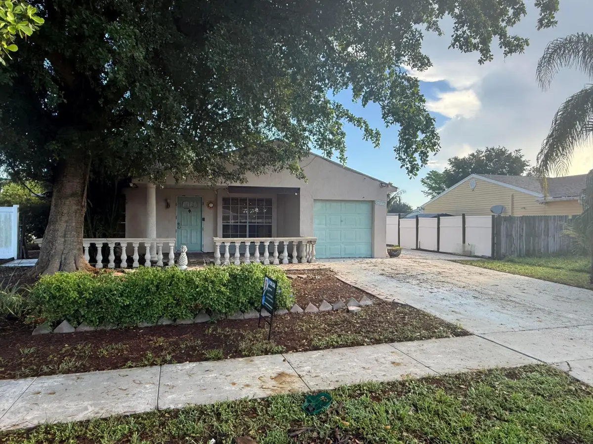 10685 Bobbie Lane, Royal Palm Beach, FL 33411 - #1