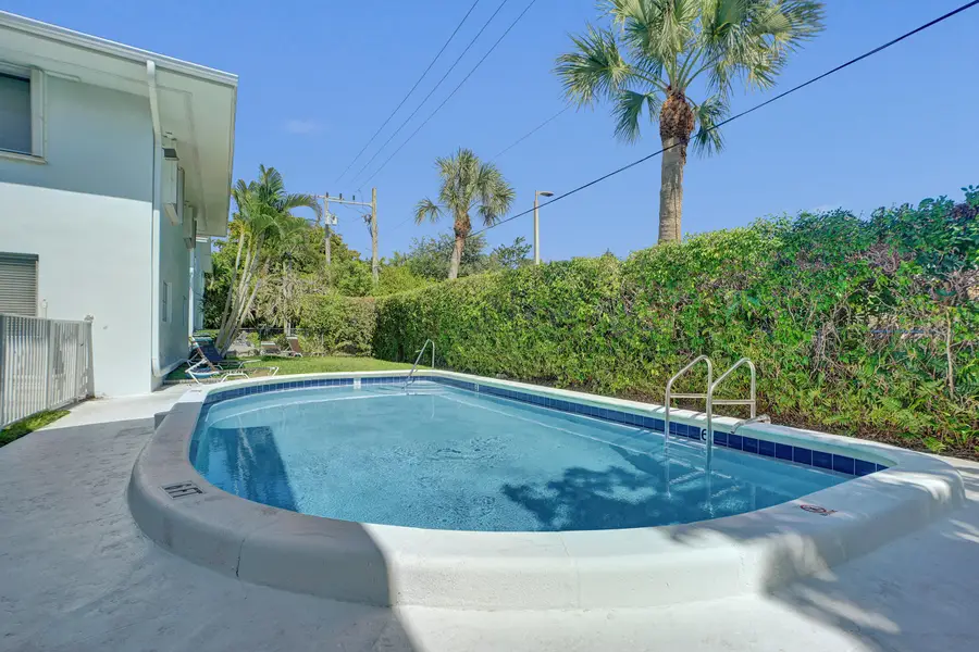 2050 NE 39th Street #101, Fort Lauderdale, FL 33308 - #3