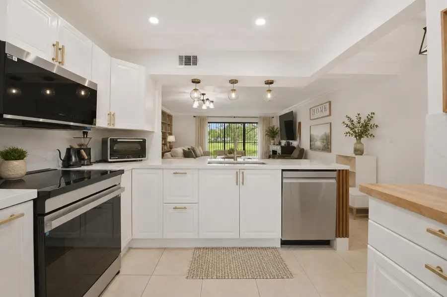 371 W Park Drive #1-17, Miami, FL 33172 - #3