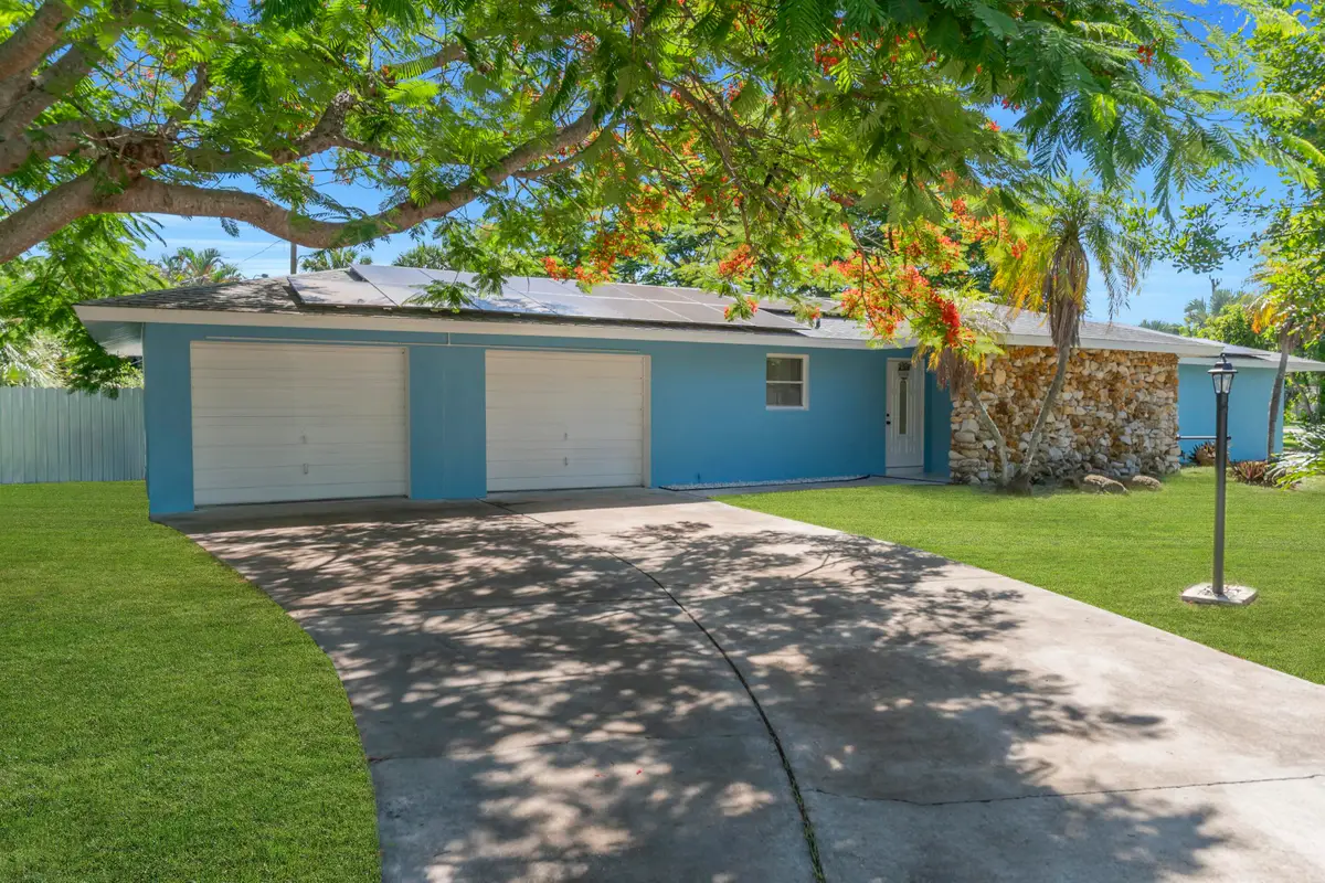 139 E Lake Drive, Lehigh Acres, FL 33936 - #1
