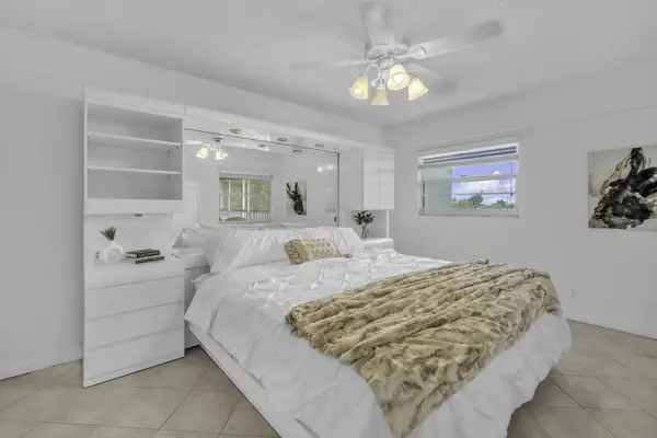13001 SW 15th Court #404t, Pembroke Pines, FL 33027