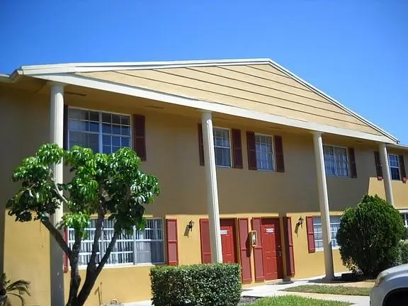 8028 SW 17th Place, Davie, FL 33324 - #2