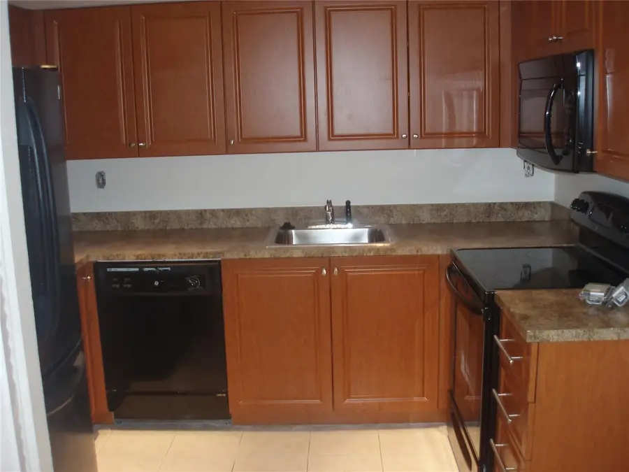 8028 SW 17th Place, Davie, FL 33324 - #3