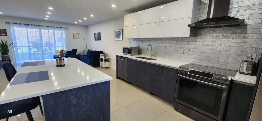 20 SE 13th Street #B7, Boca Raton, FL 33432 - #2