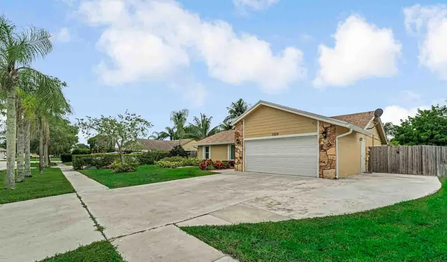 427 Las Palmas Street, Royal Palm Beach, FL 33411 - #2