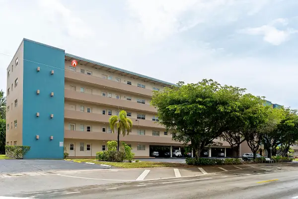 300 NE 14th Avenue #501, Hallandale, FL 33009