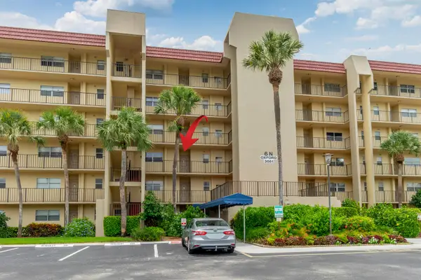 3661 Via Poinciana #211, Lake Worth, FL 33467
