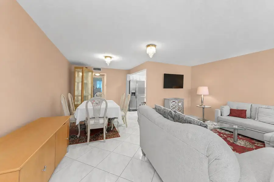 1069 Cornwall D, Boca Raton, FL 33434 - #3