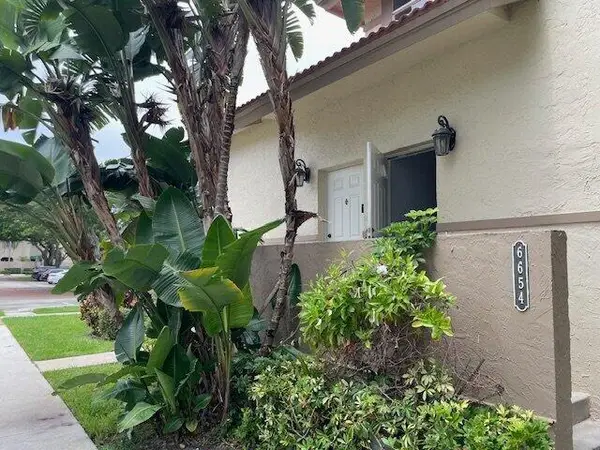 6654 Via Regina, Boca Raton, FL 33433