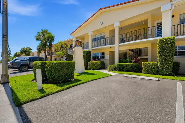 2160 NE 36th Street #37, Lighthouse Point, FL 33064