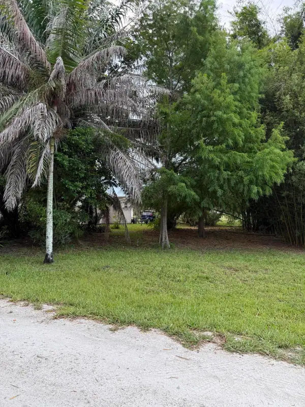 345 Citrus Drive, Loxahatchee Groves, FL 33470