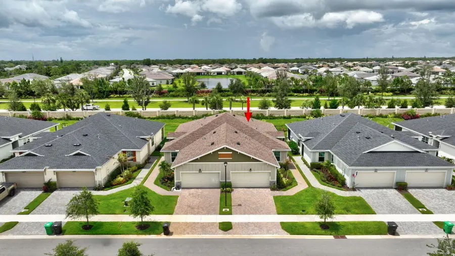 2057 SE Crosswood Way, Port Saint Lucie, FL 34984 - #2