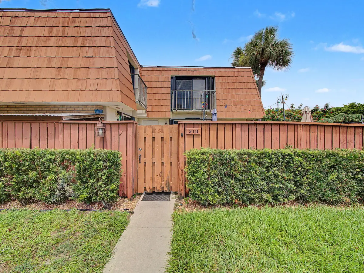 310 Buttonwood Lane #B, Boynton Beach, FL 33436 - #1