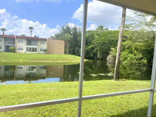 463 Lake Frances Drive #463, West Palm Beach, FL 33411