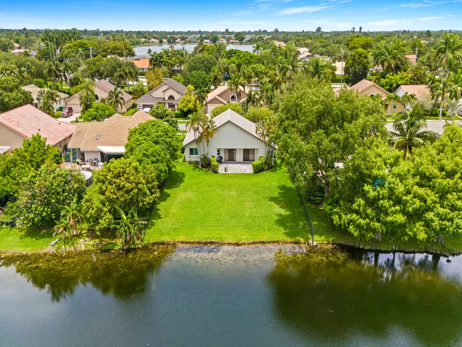 1750 W Oak Knoll Circle, Davie, FL 33324 - #3