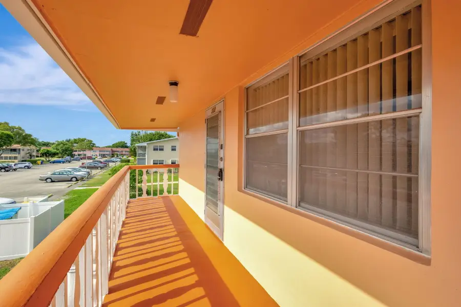 332 Sheffield N, West Palm Beach, FL 33417 - #2
