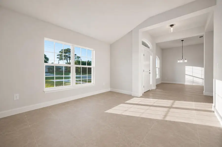 2807 E Louise Circle, Port Saint Lucie, FL 34953 - #2