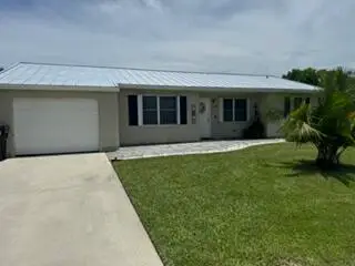 2341 SE West Blackwell Drive, Port St Lucie, FL 34952