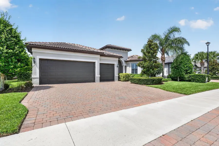 604 SE Monteiro Drive, Port Saint Lucie, FL 34984 - #2