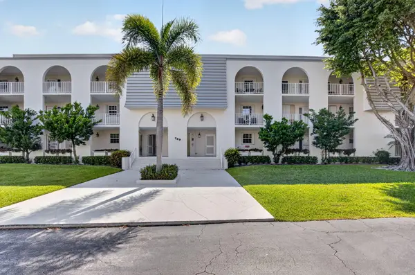 769 Jeffery Street #2-104, Boca Raton, FL 33487