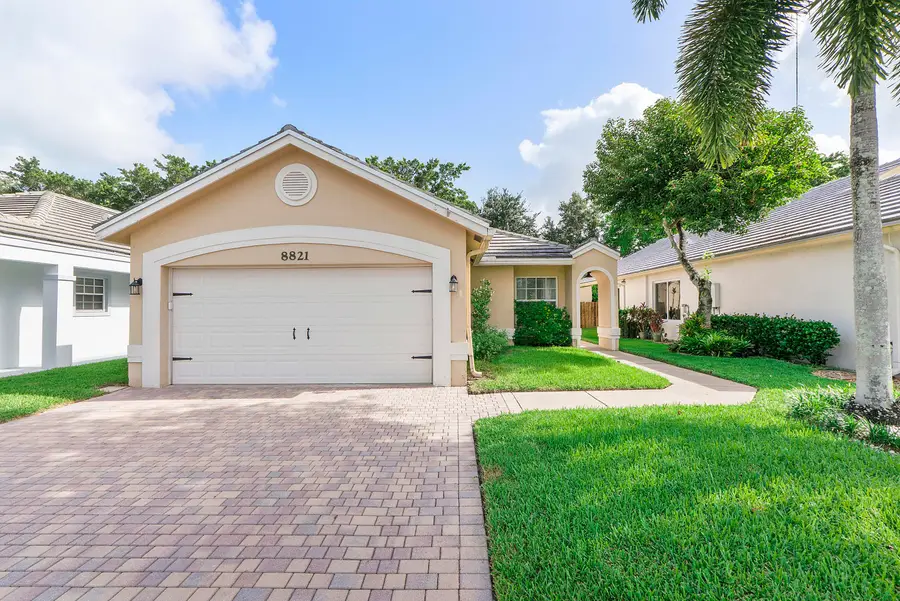 8821 Lake Park Circle N, Davie, FL 33328 - #3
