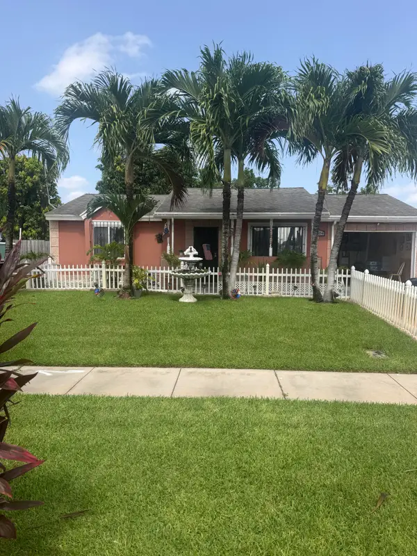1304 Donwoods Lane, Royal Palm Beach, FL 33411