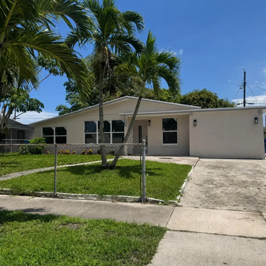1321 W 3rd Street, Riviera Beach, FL 33404 - #2
