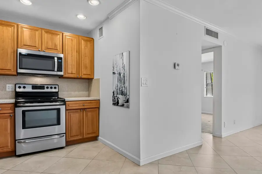13 Jacaranda Drive #214, Plantation, FL 33324 - #3