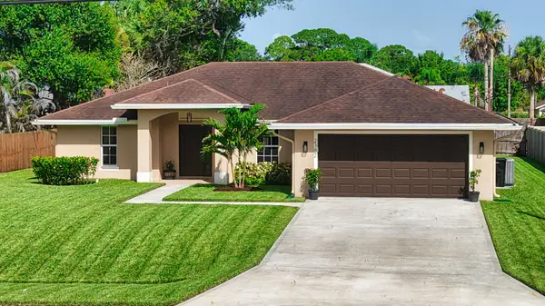 2382 SW Wynnewood Street, Port St Lucie, FL 34953