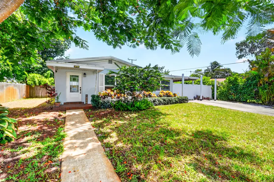 1446 W Perry Street, Lantana, FL 33462 - #2