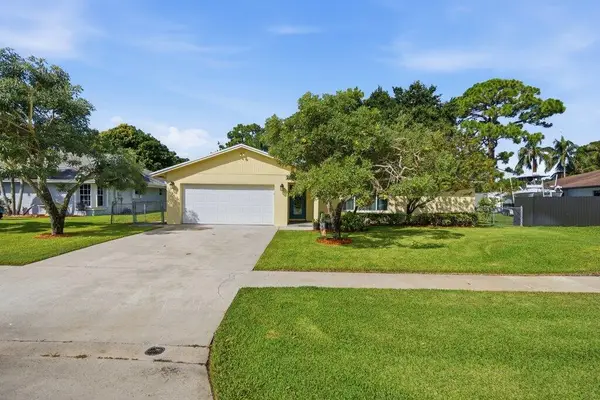 108 Gibraltar Street, Royal Palm Beach, FL 33411
