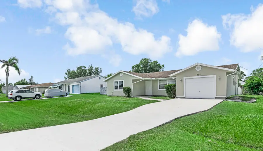 366 SE Lancaster Avenue, Port Saint Lucie, FL 34984 - #2
