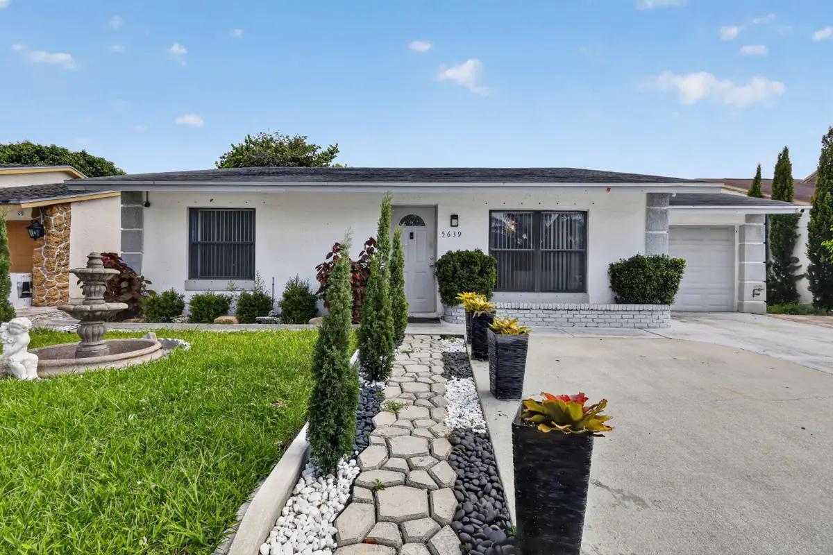 5639 Ithaca Circle E, Lake Worth, FL 33463 - #1