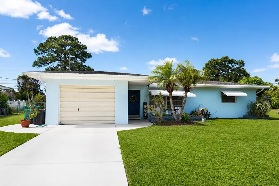 609 Ash Street, Port Saint Lucie, FL 34952 - #2
