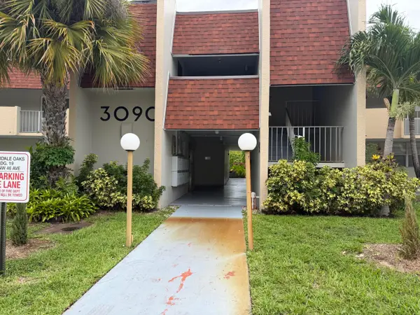 3090 NW 46th Avenue #211c, Lauderdale Lakes, FL 33313