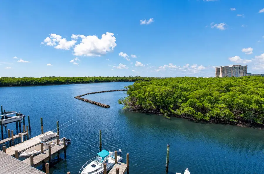 689 NE 6th Court, Boynton Beach, FL 33435 - #3