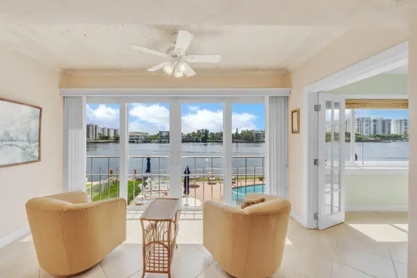 711 NE Harbour Terrace #409, Boca Raton, FL 33431