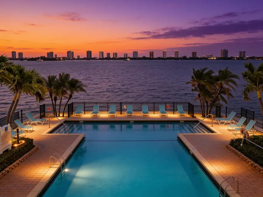 1030 Lake Shore Drive, West Palm Beach, FL 33403 - #2